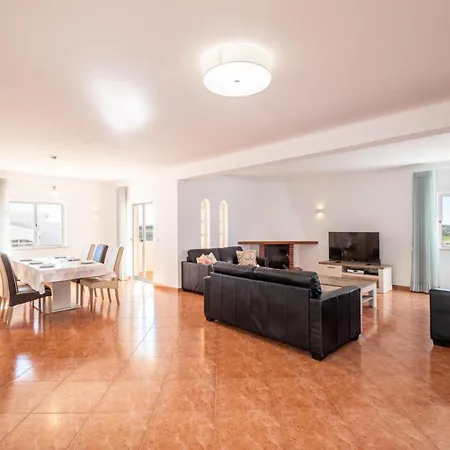 Kevin By Atlantic Places Villa *